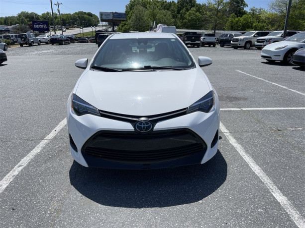 i-would-like-to-sell-my-2019-toyota-corolla-le-big-1